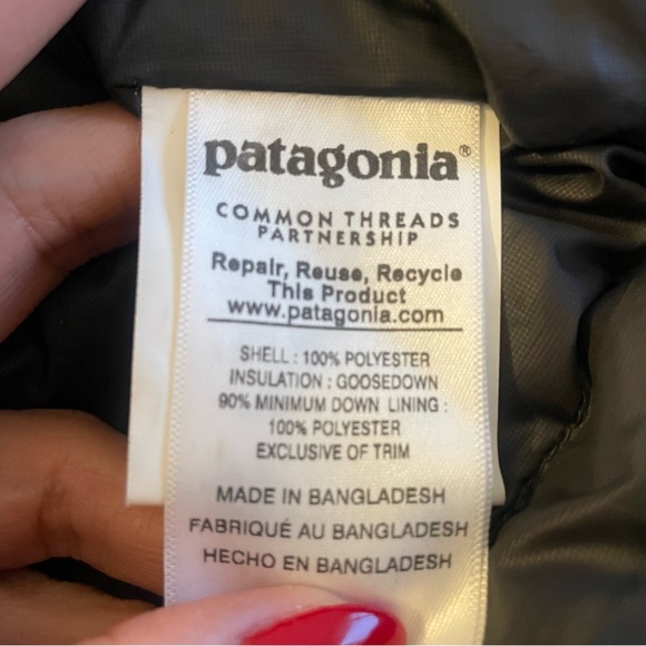 Patagonia Down Sweater Tree Patterned Black White Puffer Jacket - Picture 7 of 11